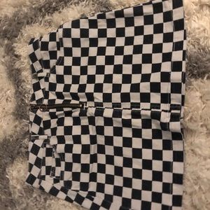 URBAN OUTFITTERS CHECKER SKIRT SIZE M